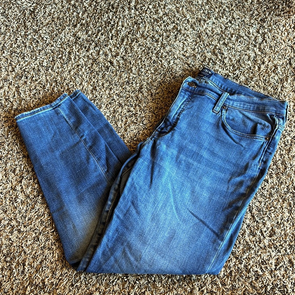 J Crew 8” Midrise Skinny Jeans - Size 33